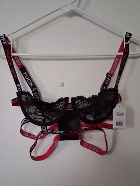 Vibes Lace Underwire Bra with Statement Elastic Straps - Black & Red